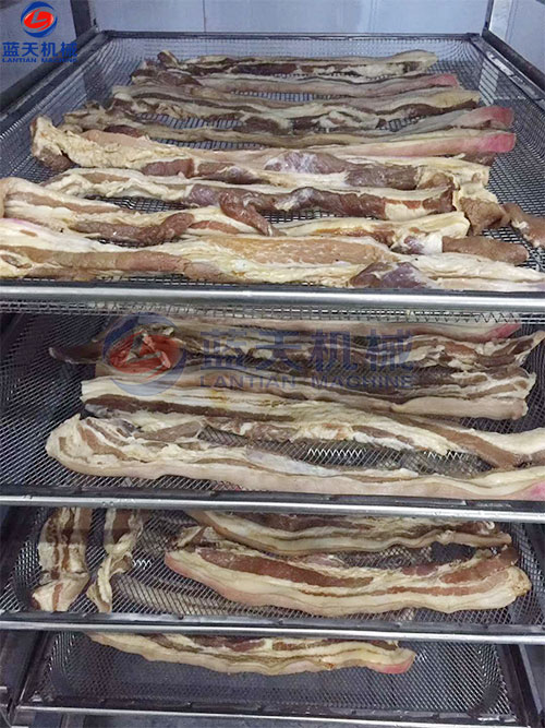 四川臘肉烘干機客戶現場